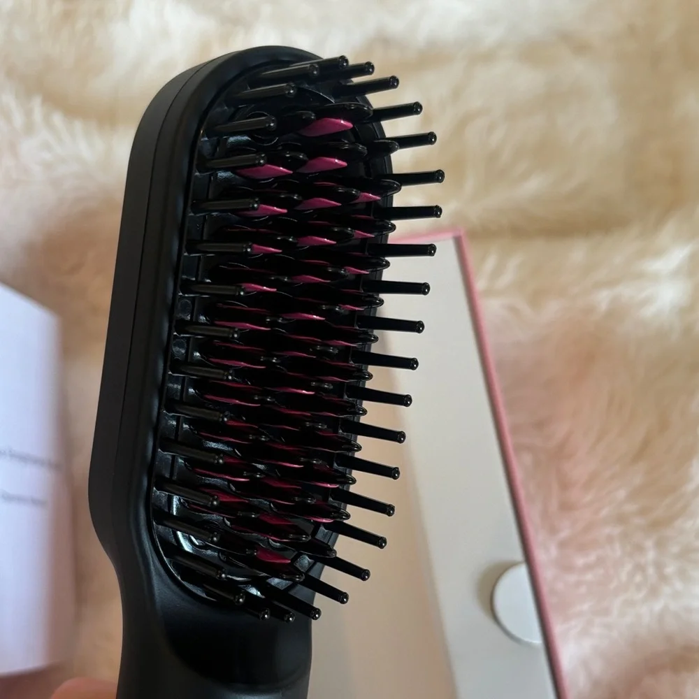 Cordless Hair Straightener Brush Rechargeable NIB NEW